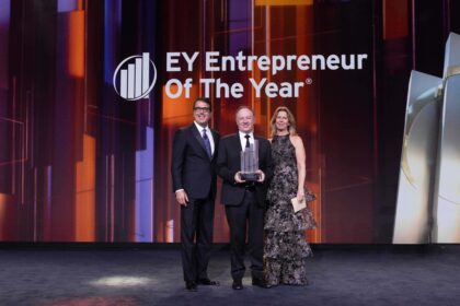 ey entrepreneur of the year award